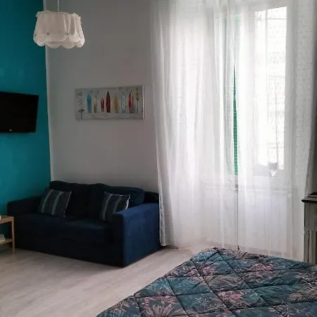 Maison De Revel Bed & Breakfast 3*