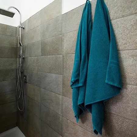 Maison De Revel Bed & Breakfast