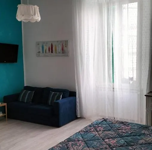 Maison De Revel Alojamento de Acomodação e Pequeno-almoço 3*