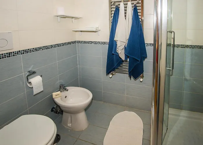 Maison De Revel Alojamento de Acomodação e Pequeno-almoço 3*