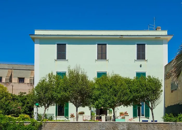 Alojamento de Acomodação e Pequeno-almoço Maison De Revel Civitavecchia