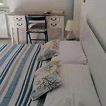 Maison De Revel 치비타베키아