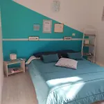 Maison De Revel 치비타베키아