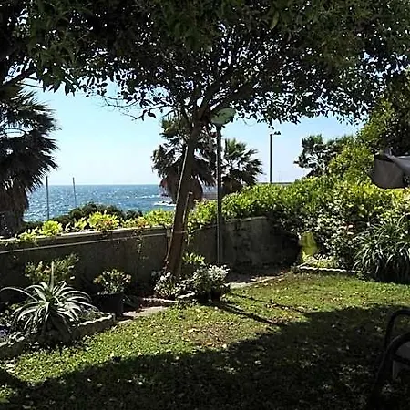 Maison De Revel Civitavecchia